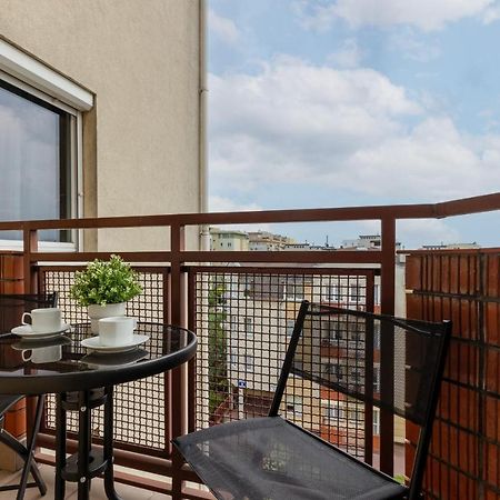 Cozy Apartment With Parking In Warsaw Ursus By Noclegi Renters Exterior foto